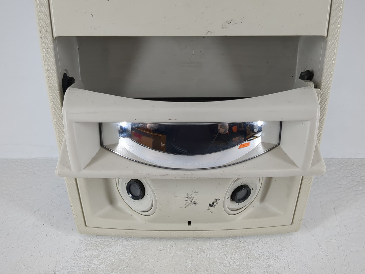 2008 Chrysler Town & Country Overhead Roof Console Interior Dome Light - Oemusedautoparts1.com