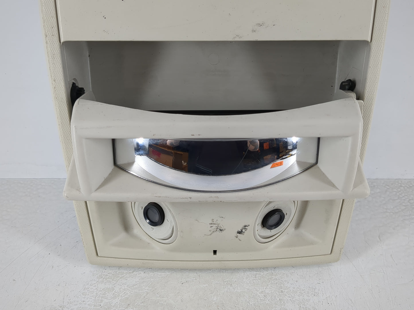 2008 Chrysler Town & Country Overhead Roof Console Interior Dome Light - Oemusedautoparts1.com