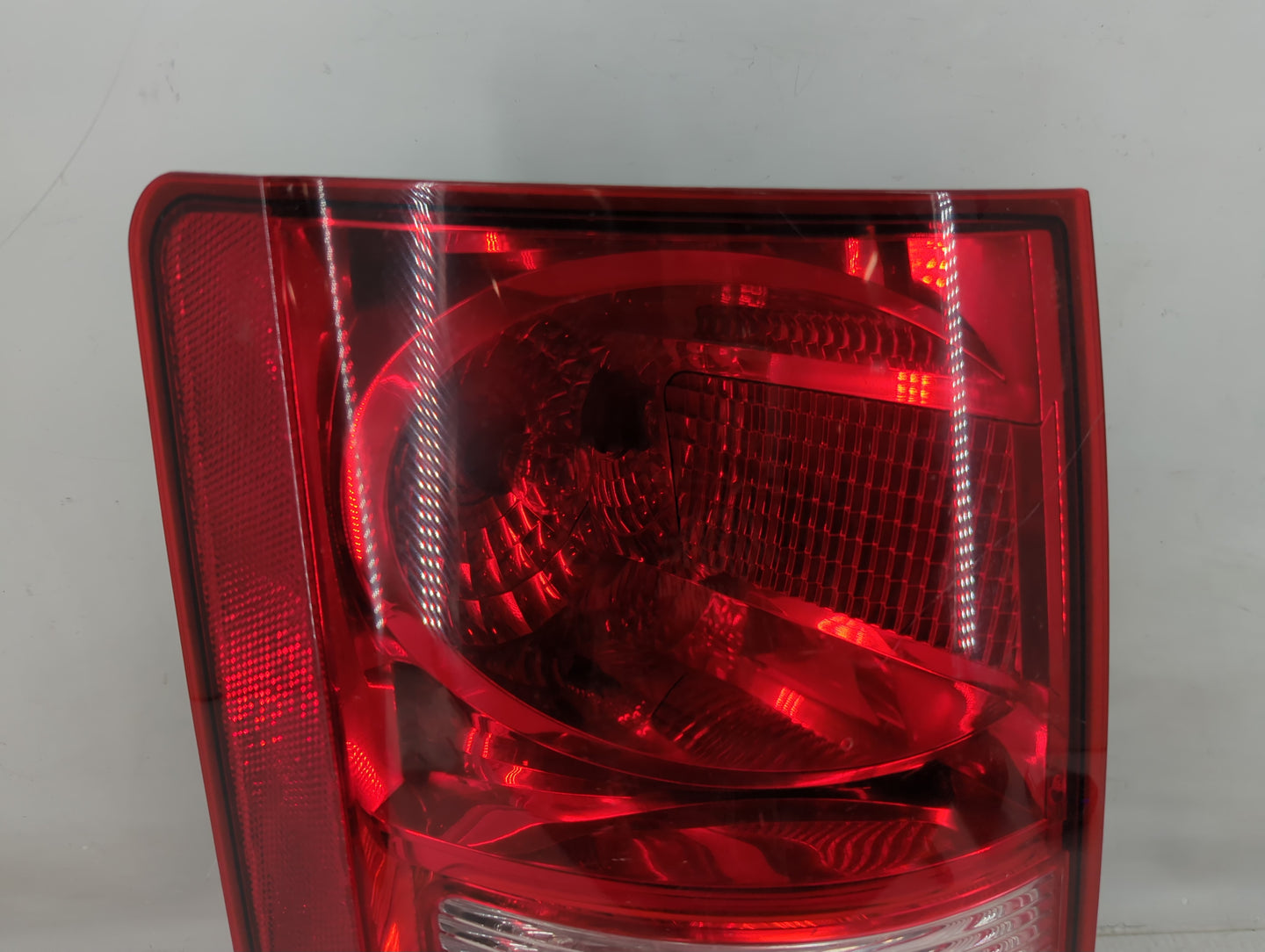 2008-2010 Chrysler Town & Country Tail Light Assembly Driver Left OEM P/N:05113201AD Fits Fits 2008 2009 2010 OEM Used Auto 