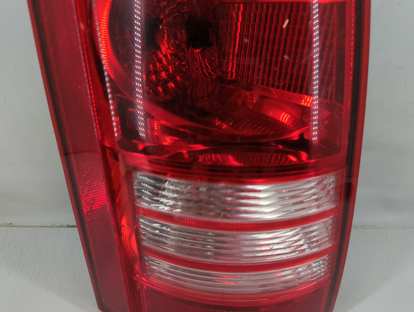 2008-2010 Chrysler Town & Country Tail Light Assembly Driver Left OEM P/N:05113201AD Fits Fits 2008 2009 2010 OEM Used Auto 