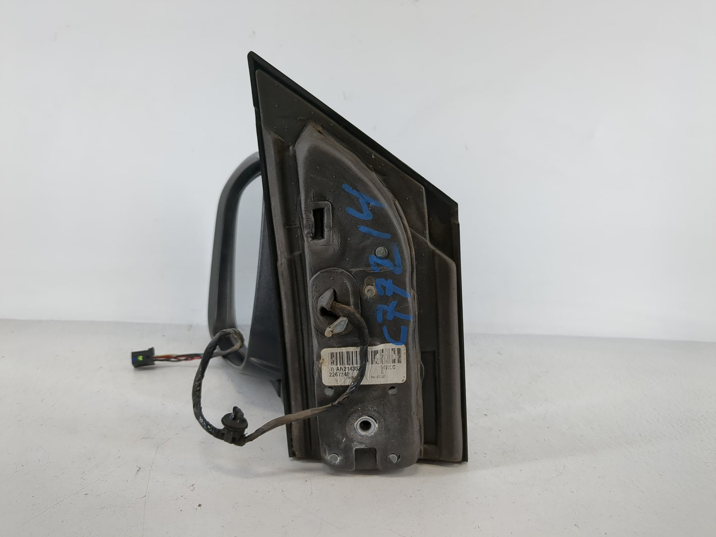 2008-2010 Chrysler Town & Country Driver Side View Mirror - Left Door Mirror OEM Used - Oemusedautoparts1.com