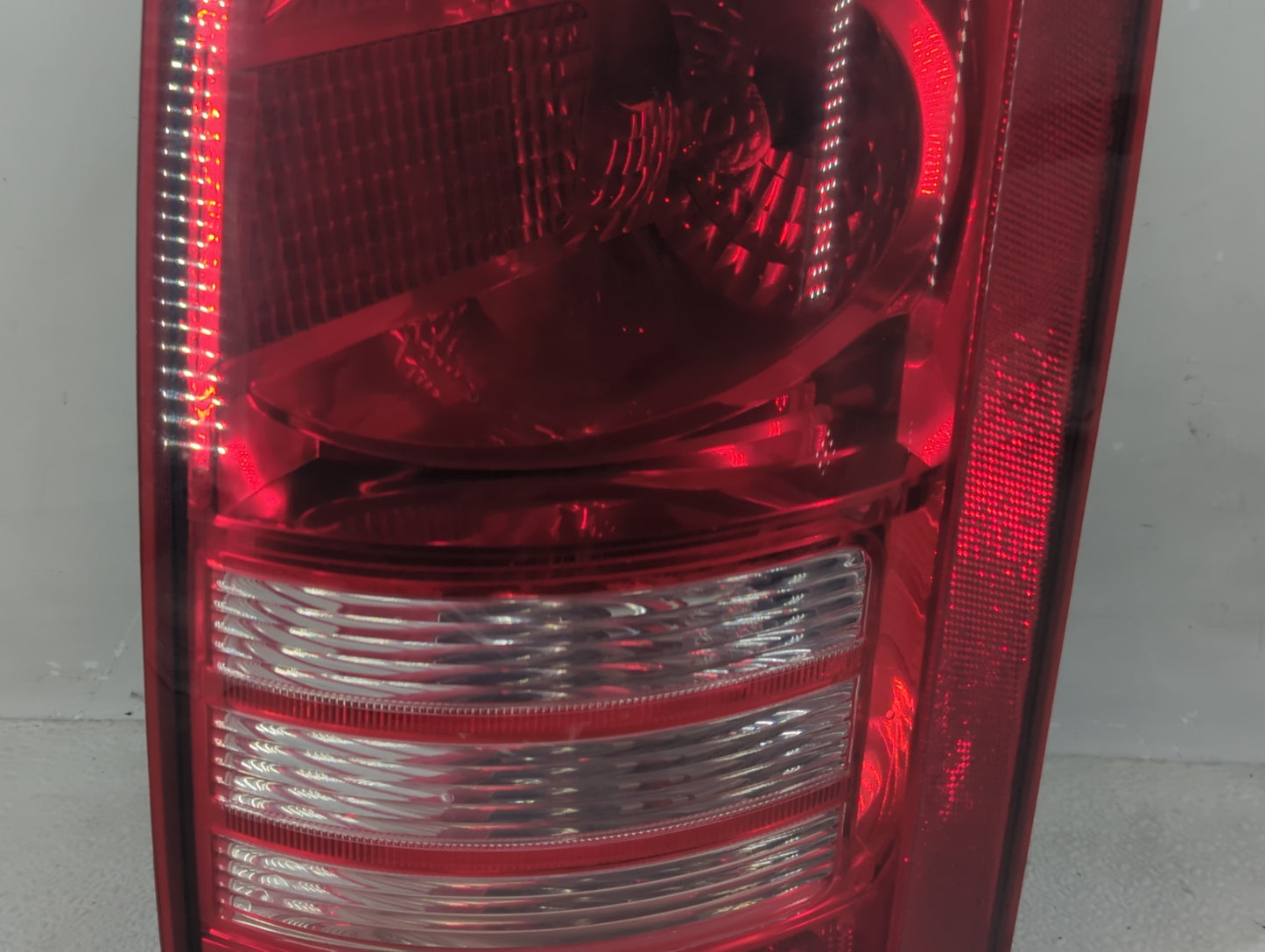 2008-2010 Chrysler Town & Country Tail Light Assembly Passenger Right OEM Fits Fits 2008 2009 2010 OEM Used Auto Parts - Oem