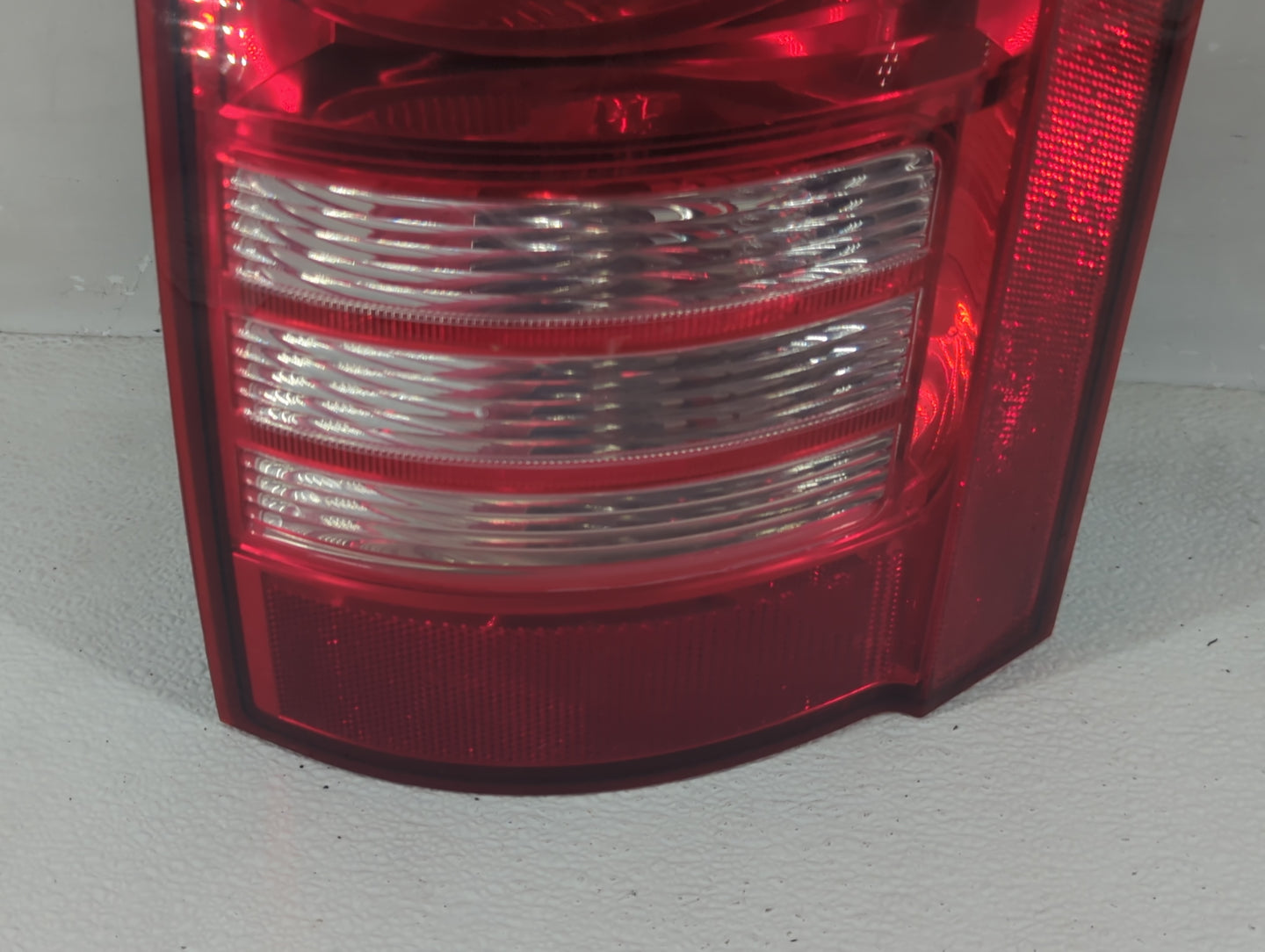 2008-2010 Chrysler Town & Country Tail Light Assembly Passenger Right OEM Fits Fits 2008 2009 2010 OEM Used Auto Parts - Oem