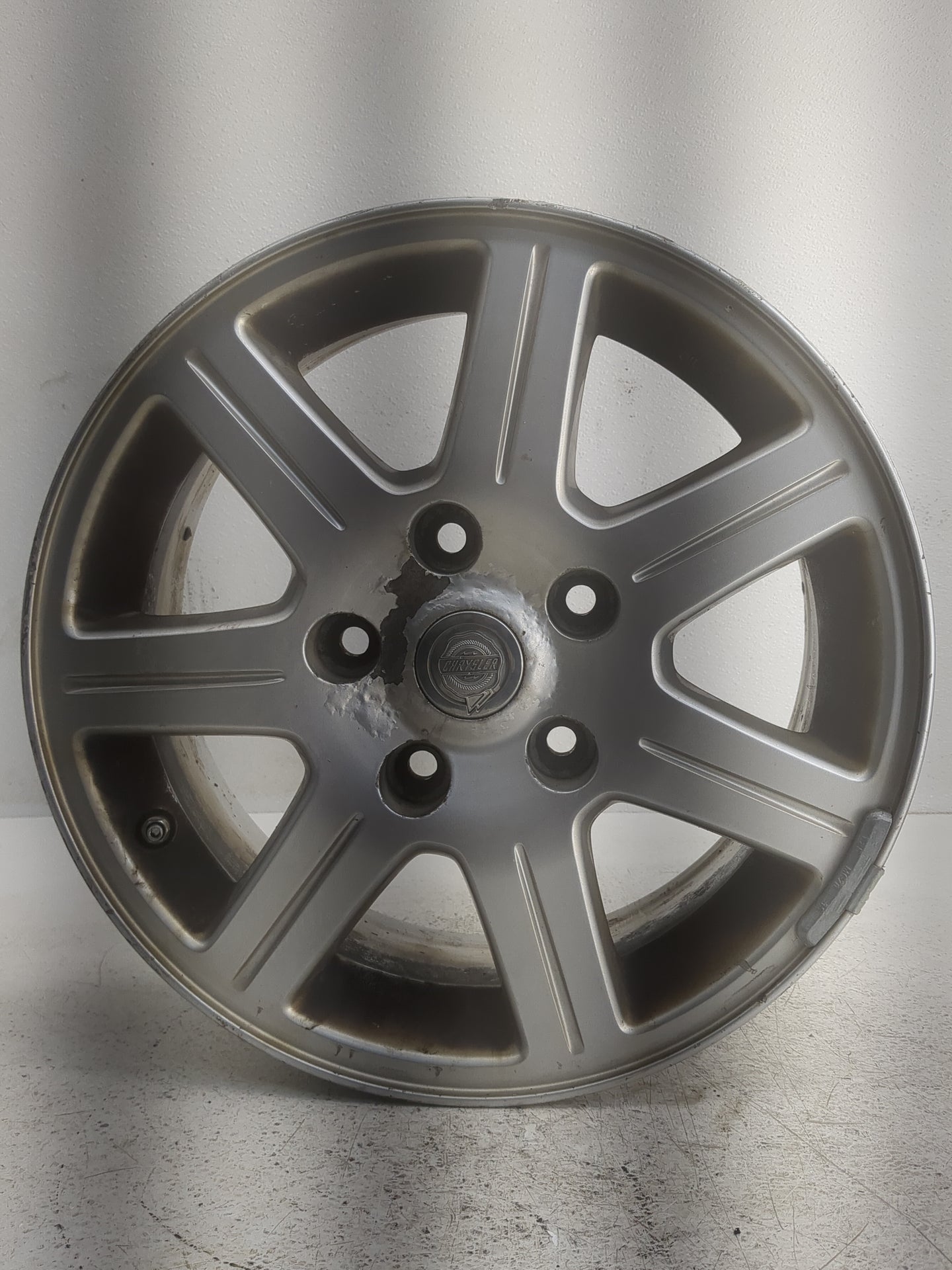 2008-2013 Chrysler Town & Country Oem Wheel Rim - Oemusedautoparts1.com