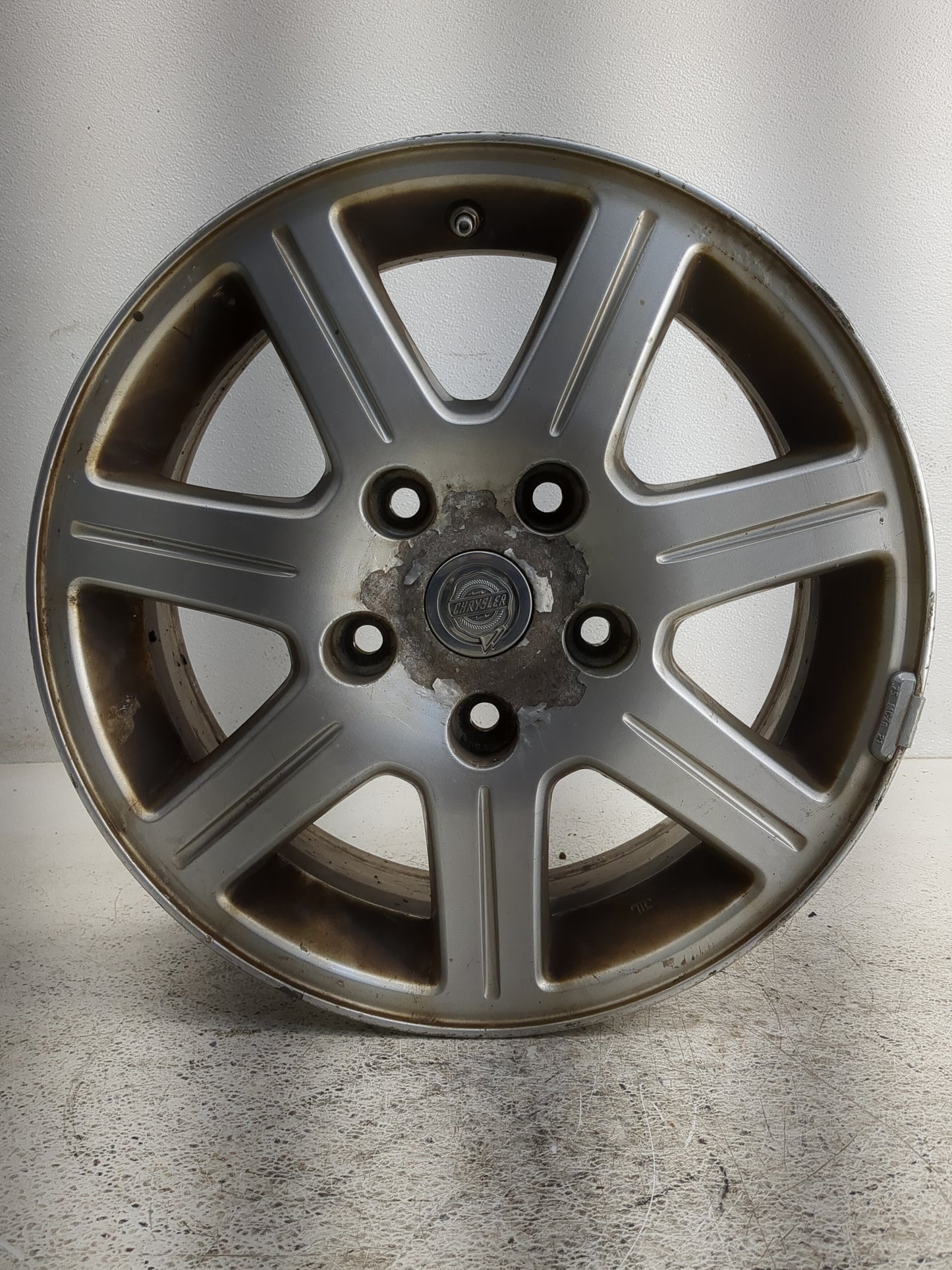 2008-2013 Chrysler Town & Country Oem Wheel Rim - Oemusedautoparts1.com