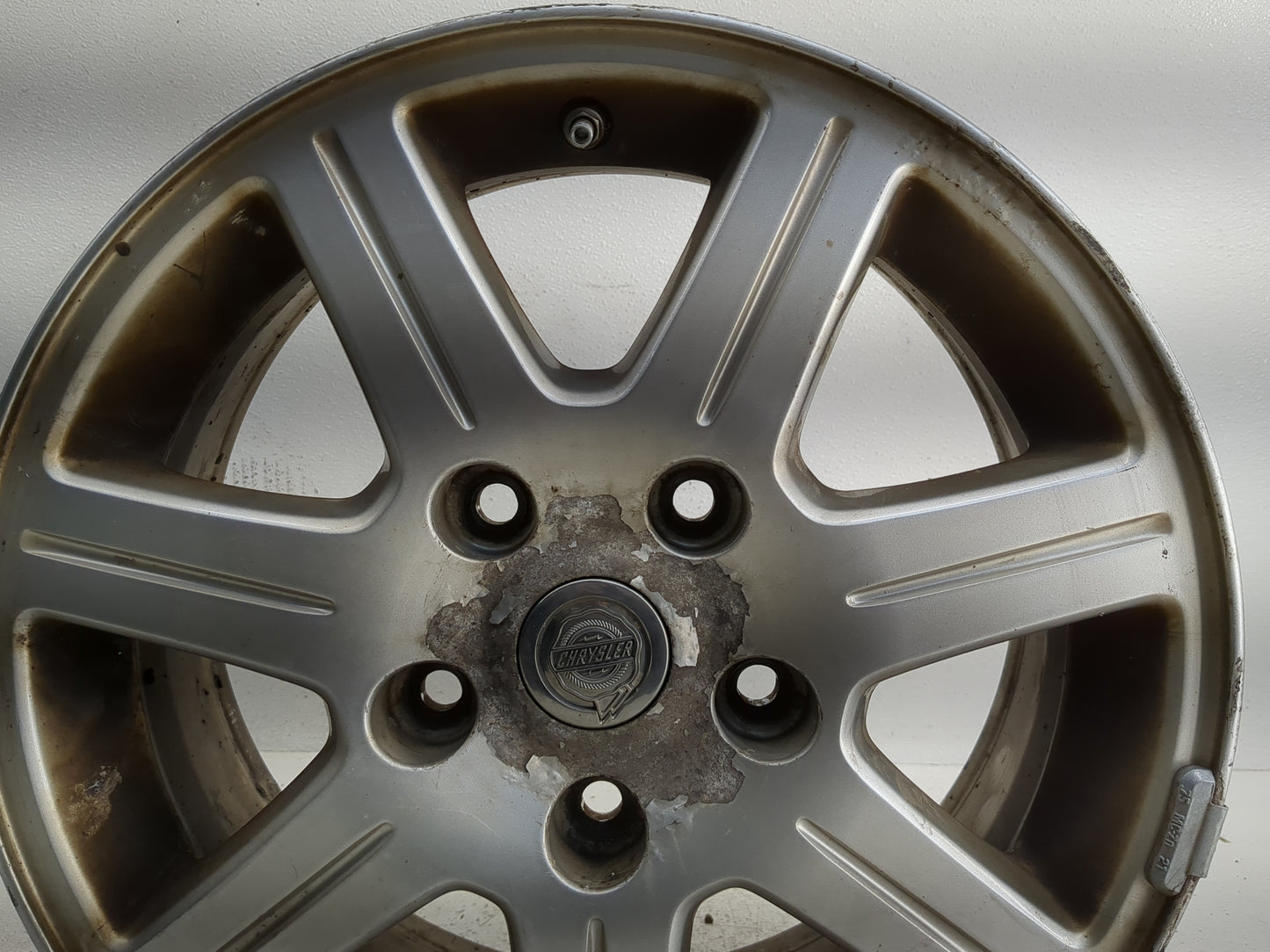 2008-2013 Chrysler Town & Country Oem Wheel Rim - Oemusedautoparts1.com
