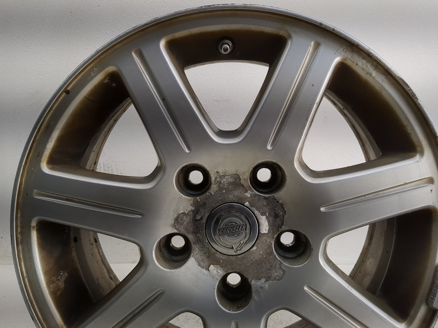 2008-2013 Chrysler Town & Country Oem Wheel Rim - Oemusedautoparts1.com