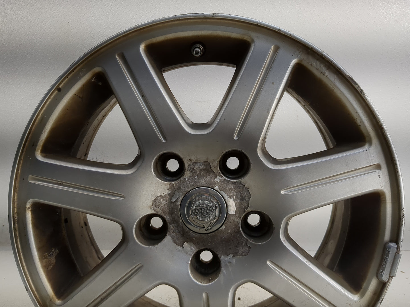 2008-2013 Chrysler Town & Country Oem Wheel Rim - Oemusedautoparts1.com