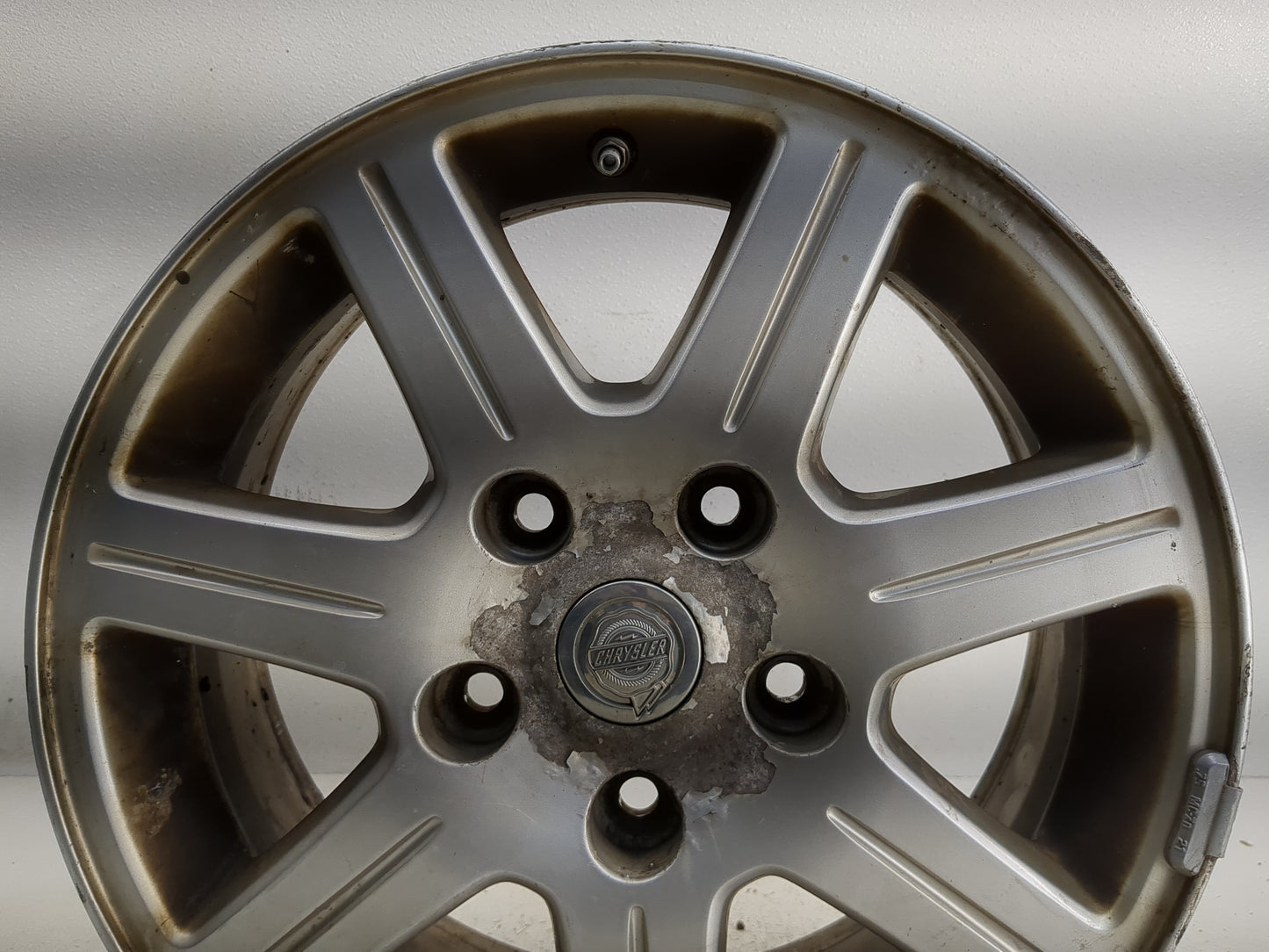 2008-2013 Chrysler Town & Country Oem Wheel Rim - Oemusedautoparts1.com