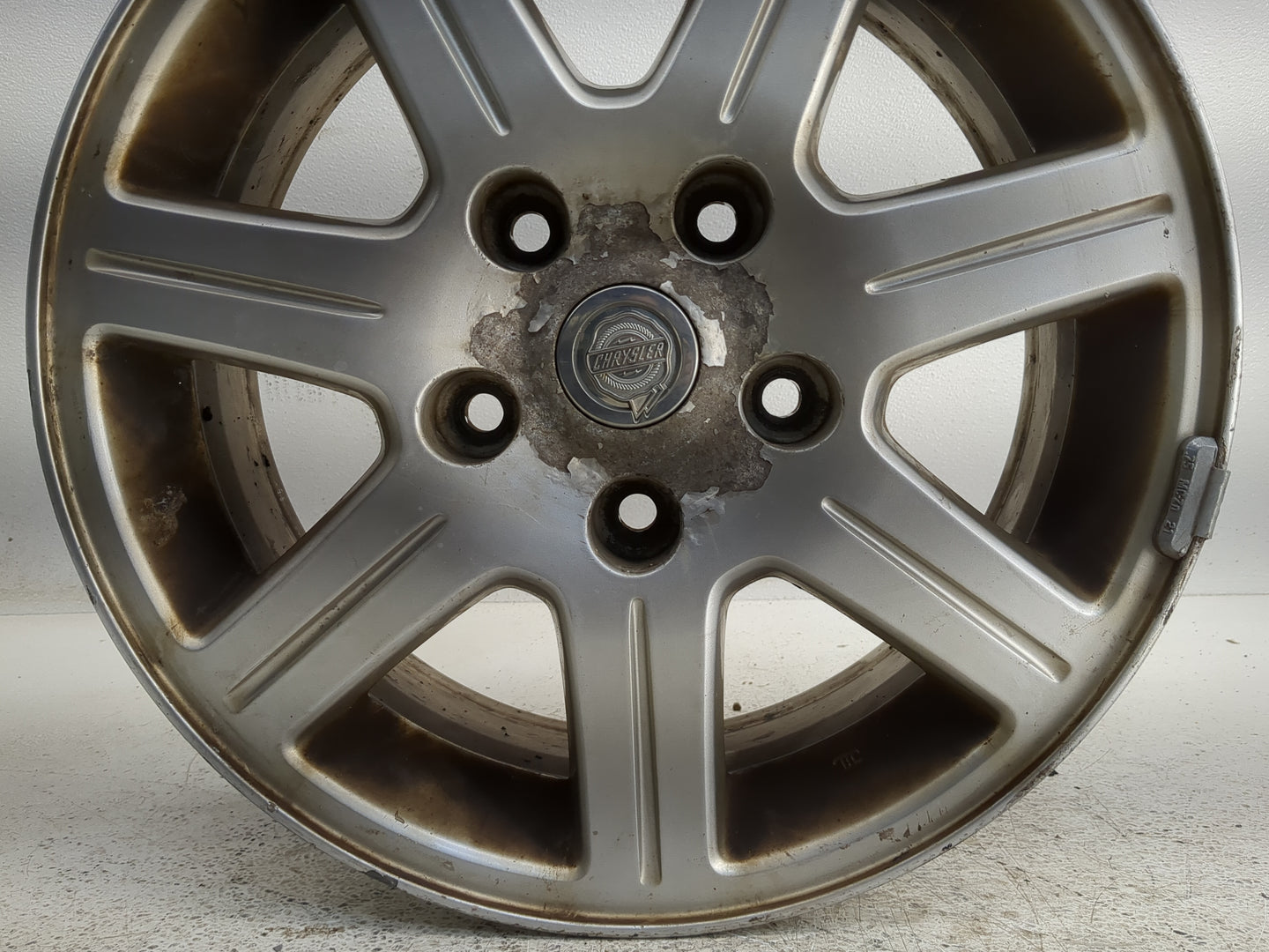 2008-2013 Chrysler Town & Country Oem Wheel Rim - Oemusedautoparts1.com