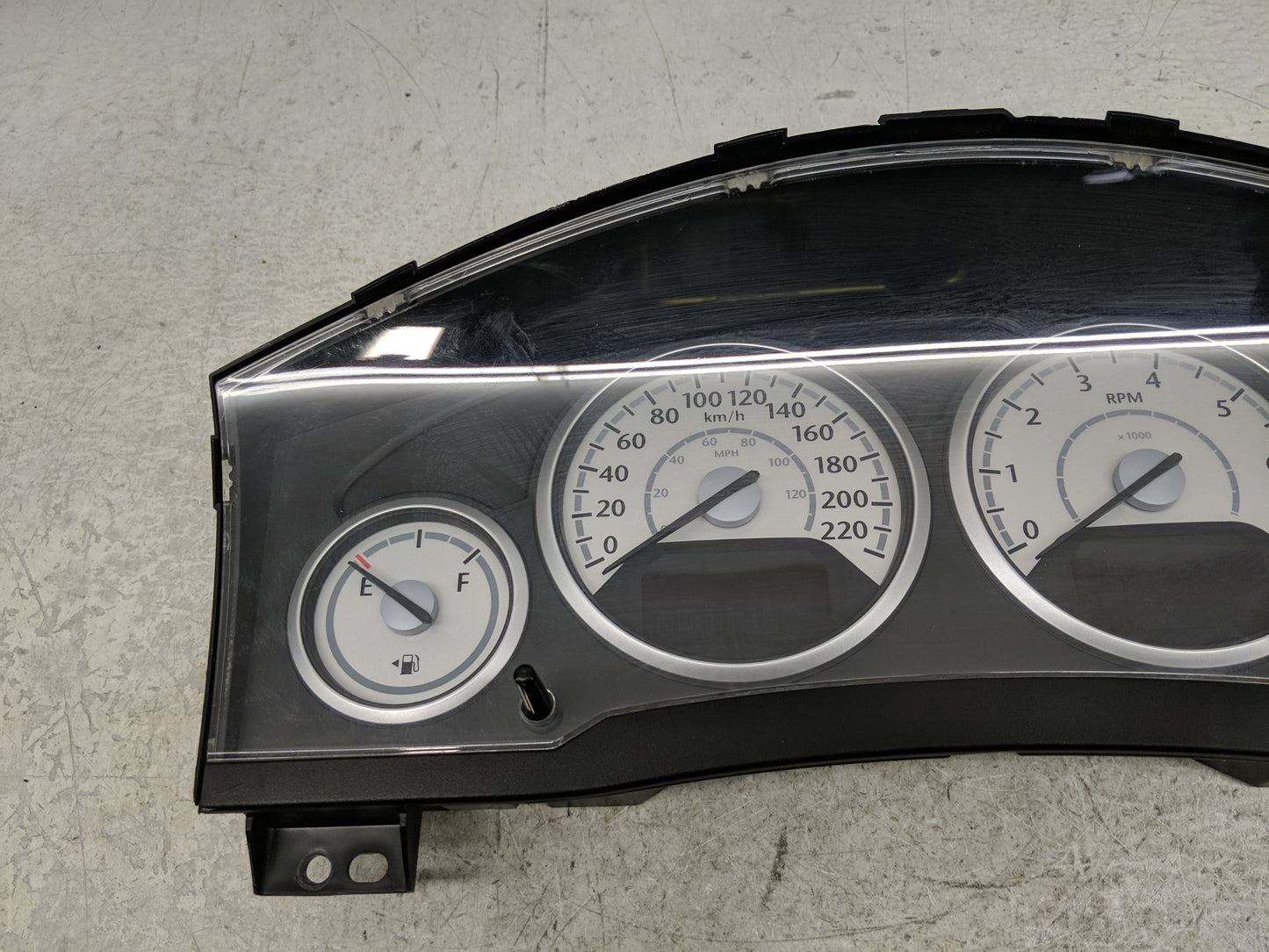2010 Chrysler Town & Country Instrument Cluster Speedometer Gauges P/N:P05172814AE Fits OEM Used Auto Parts - Oemusedautopar
