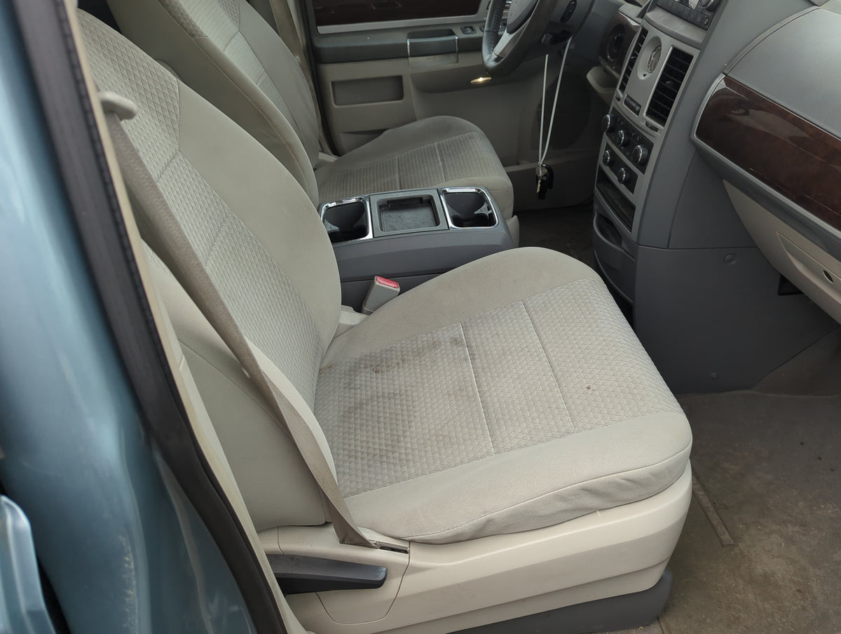 2008-2010 Chrysler Town & Country Passenger Front Seat Oem 1302282 - Oemusedautoparts1.com