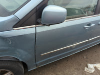 2008-2016 Chrysler Town & Country Driver Front Door Oem 1302291 - Oemusedautoparts1.com