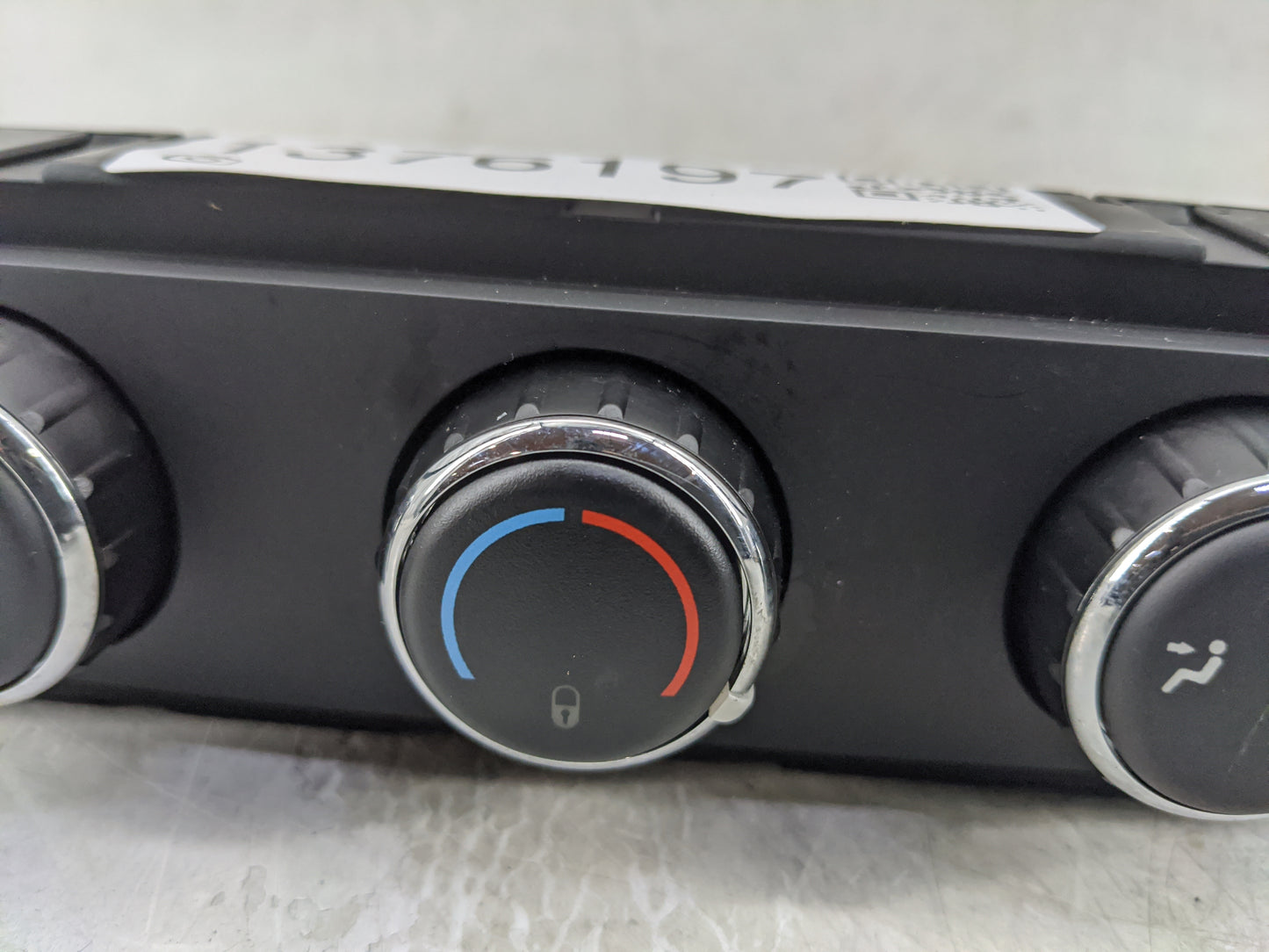 2008-2010 Chrysler Town & Country Climate Control Module Temperature AC/Heater Replacement P/N:55111810AD Fits OEM Used Auto