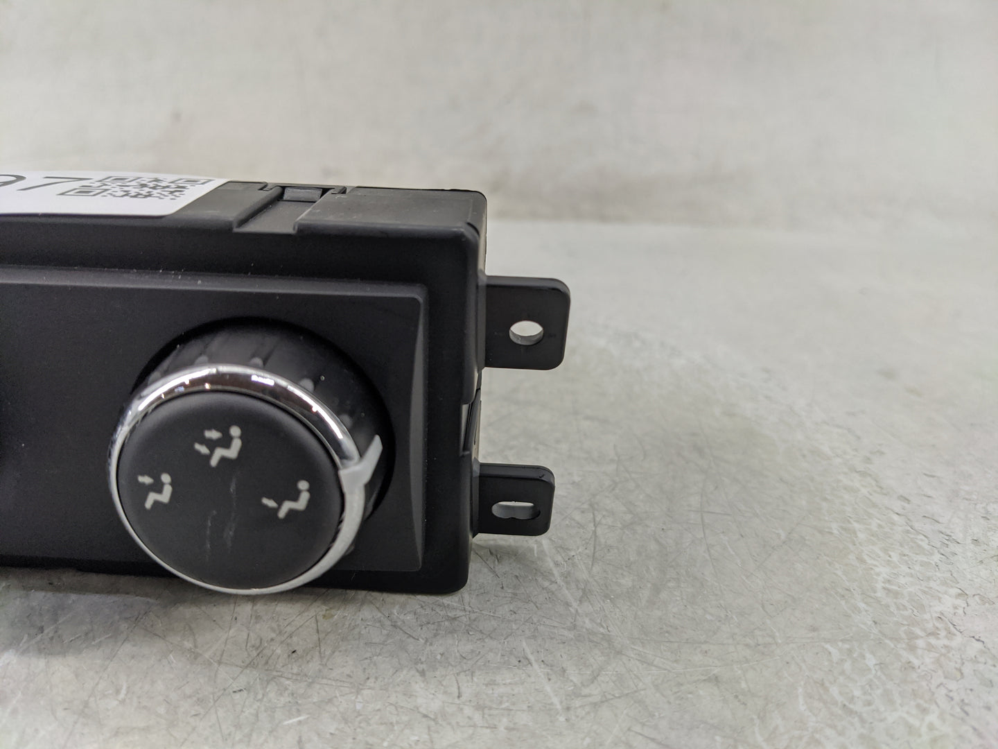 2008-2010 Chrysler Town & Country Climate Control Module Temperature AC/Heater Replacement P/N:55111810AD Fits OEM Used Auto