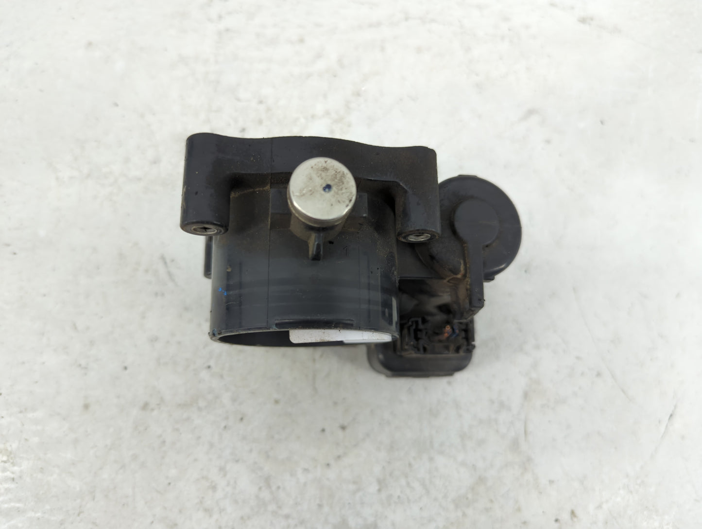 2008-2010 Chrysler Town & Country Throttle Body P/N:0 280 750 460 04593858AB Fits Fits 2008 2009 2010 2011 OEM Used Auto Par