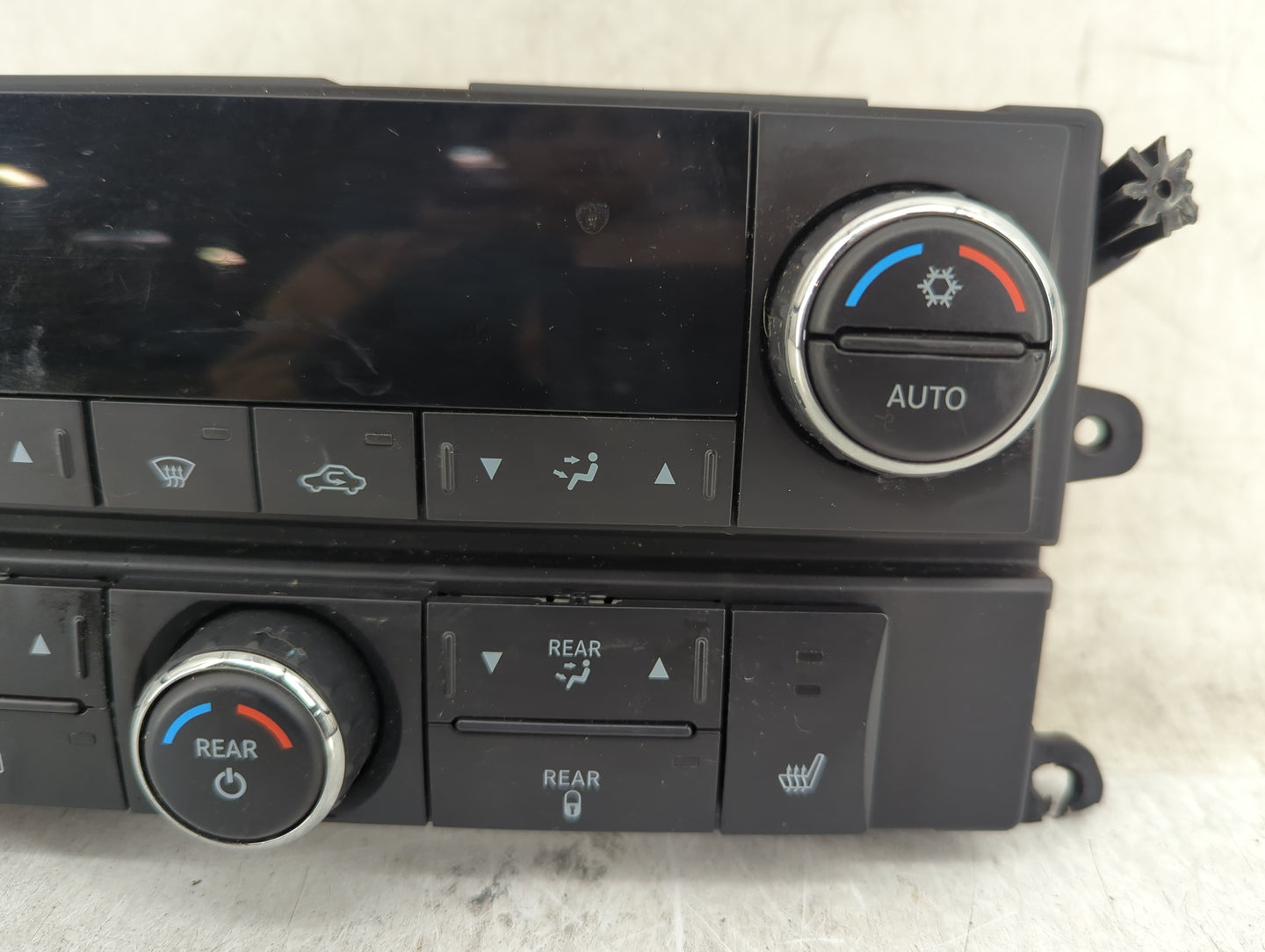 2008-2010 Chrysler Town & Country Climate Control Module Temperature AC/Heater Replacement P/N:P55111807AK Fits OEM Used Aut