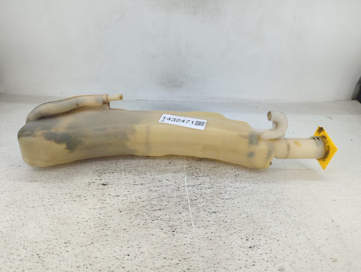 2008 Town & Country Radiator Coolant Overflow Expansion Tank Bottle - Oemusedautoparts1.com
