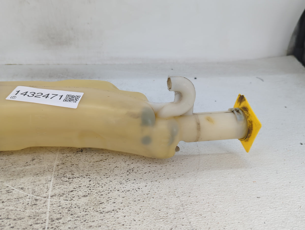 2008 Town & Country Radiator Coolant Overflow Expansion Tank Bottle - Oemusedautoparts1.com