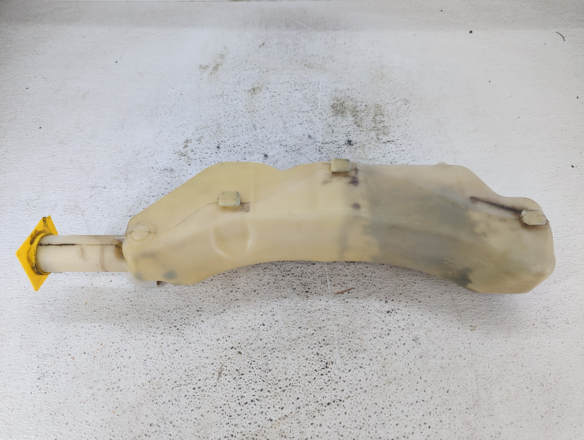 2008 Town & Country Radiator Coolant Overflow Expansion Tank Bottle - Oemusedautoparts1.com