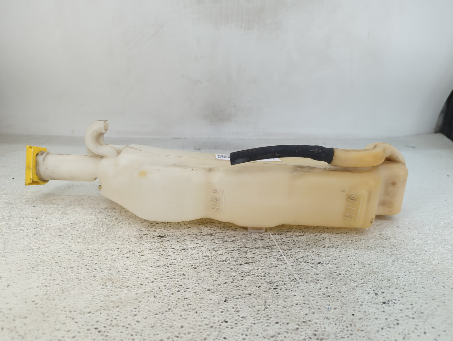 2008 Town & Country Radiator Coolant Overflow Expansion Tank Bottle - Oemusedautoparts1.com
