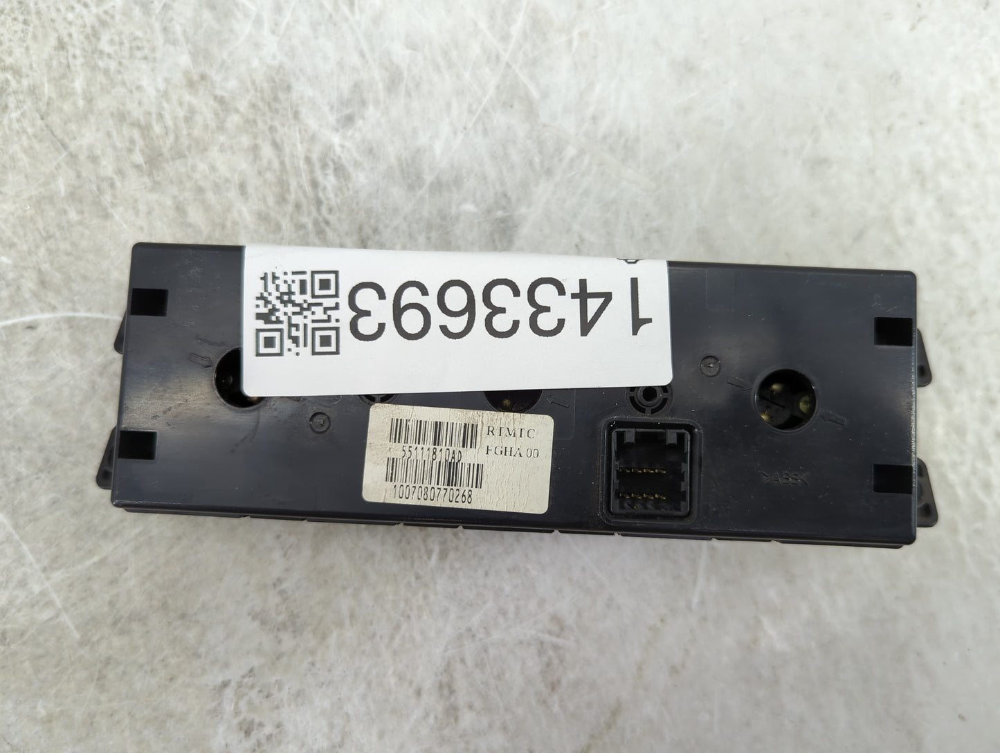 2008-2010 Chrysler Town & Country Climate Control Module Temperature AC/Heater Replacement P/N:55111810AD Fits OEM Used Auto