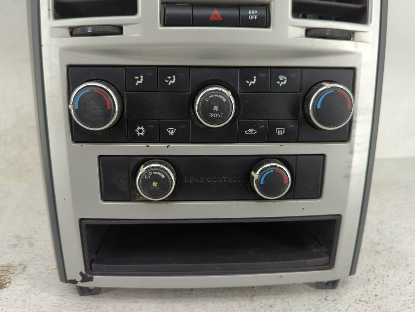 2008-2010 Chrysler Town & Country Climate Control Module Temperature AC/Heater Replacement P/N:P55111805AJ 04678862AA Fits O