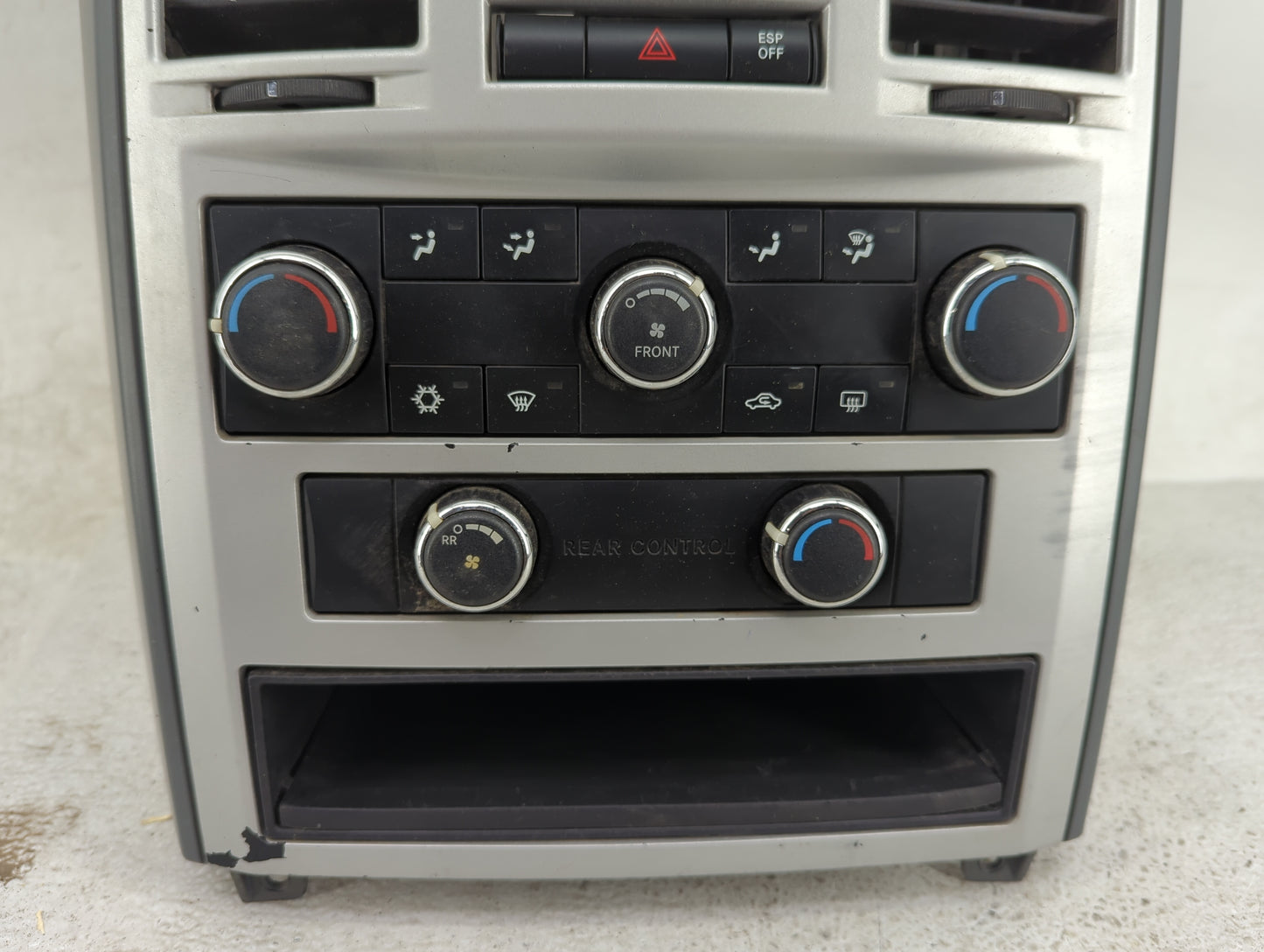 2008-2010 Chrysler Town & Country Climate Control Module Temperature AC/Heater Replacement P/N:P55111805AJ 04678862AA Fits O