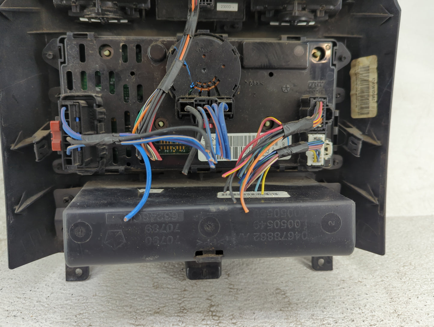 2008-2010 Chrysler Town & Country Climate Control Module Temperature AC/Heater Replacement P/N:P55111805AJ 04678862AA Fits O