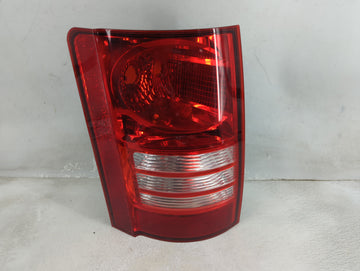 2008-2010 Chrysler Town & Country Tail Light Assembly Driver Left OEM P/N:58622E Fits Fits 2008 2009 2010 OEM Used Auto Part