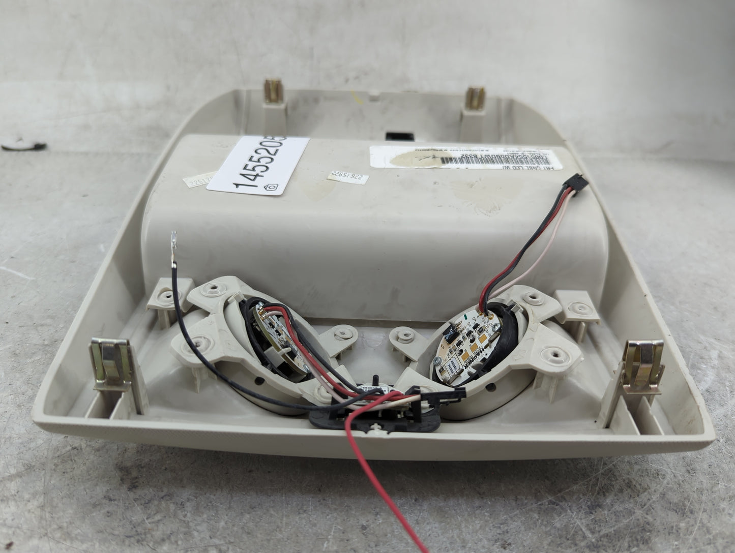 2010 Chrysler Town & Country Overhead Roof Console - Oemusedautoparts1.com