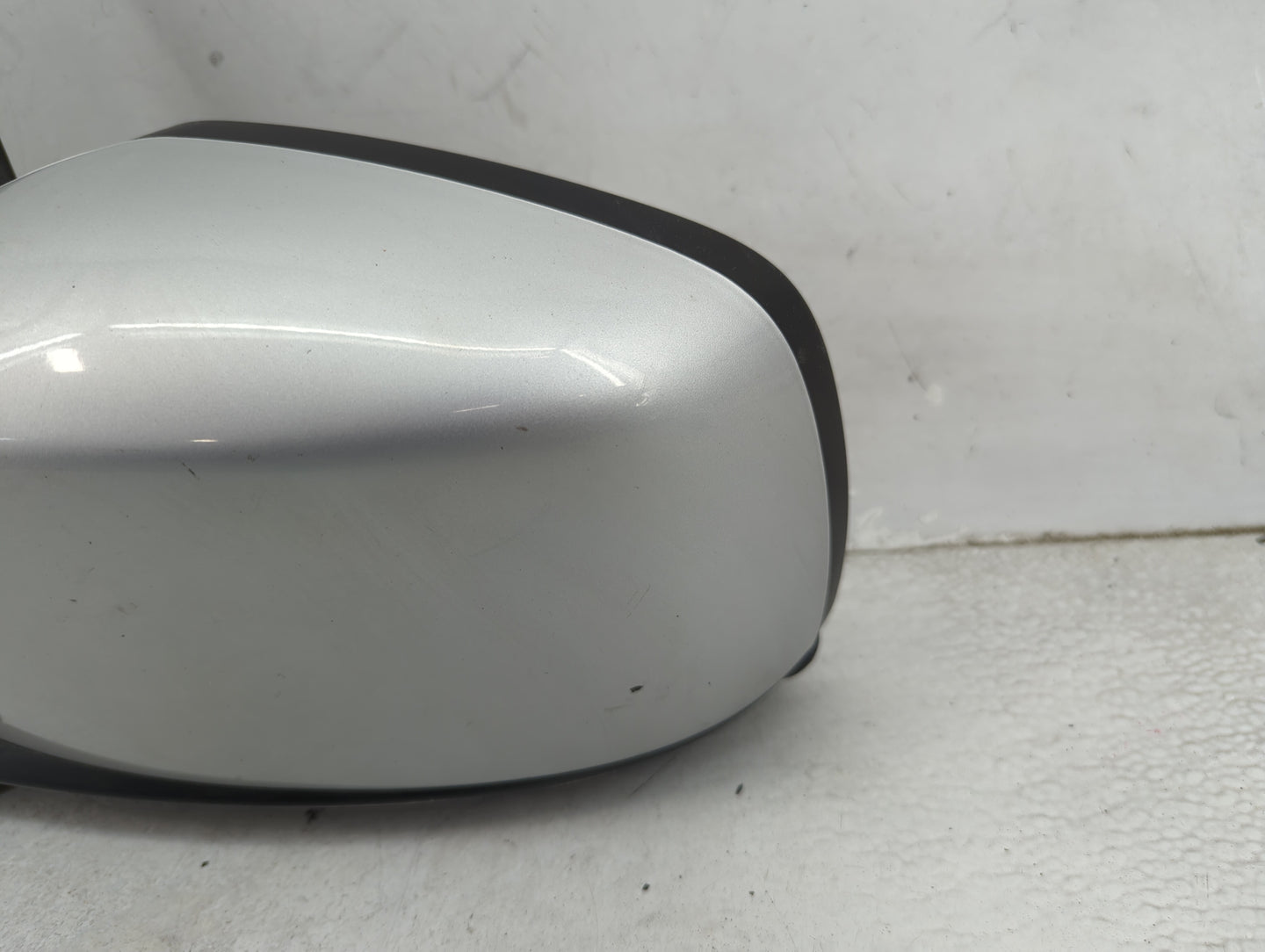 2008-2010 Chrysler Town & Country Driver Side View Mirror - Left Door Mirror OEM Used - Oemusedautoparts1.com