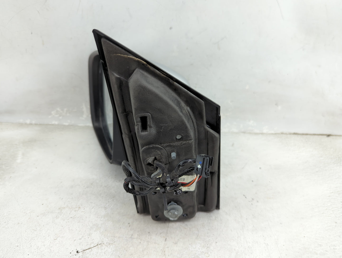 2008-2010 Chrysler Town & Country Driver Side View Mirror - Left Door Mirror OEM Used - Oemusedautoparts1.com