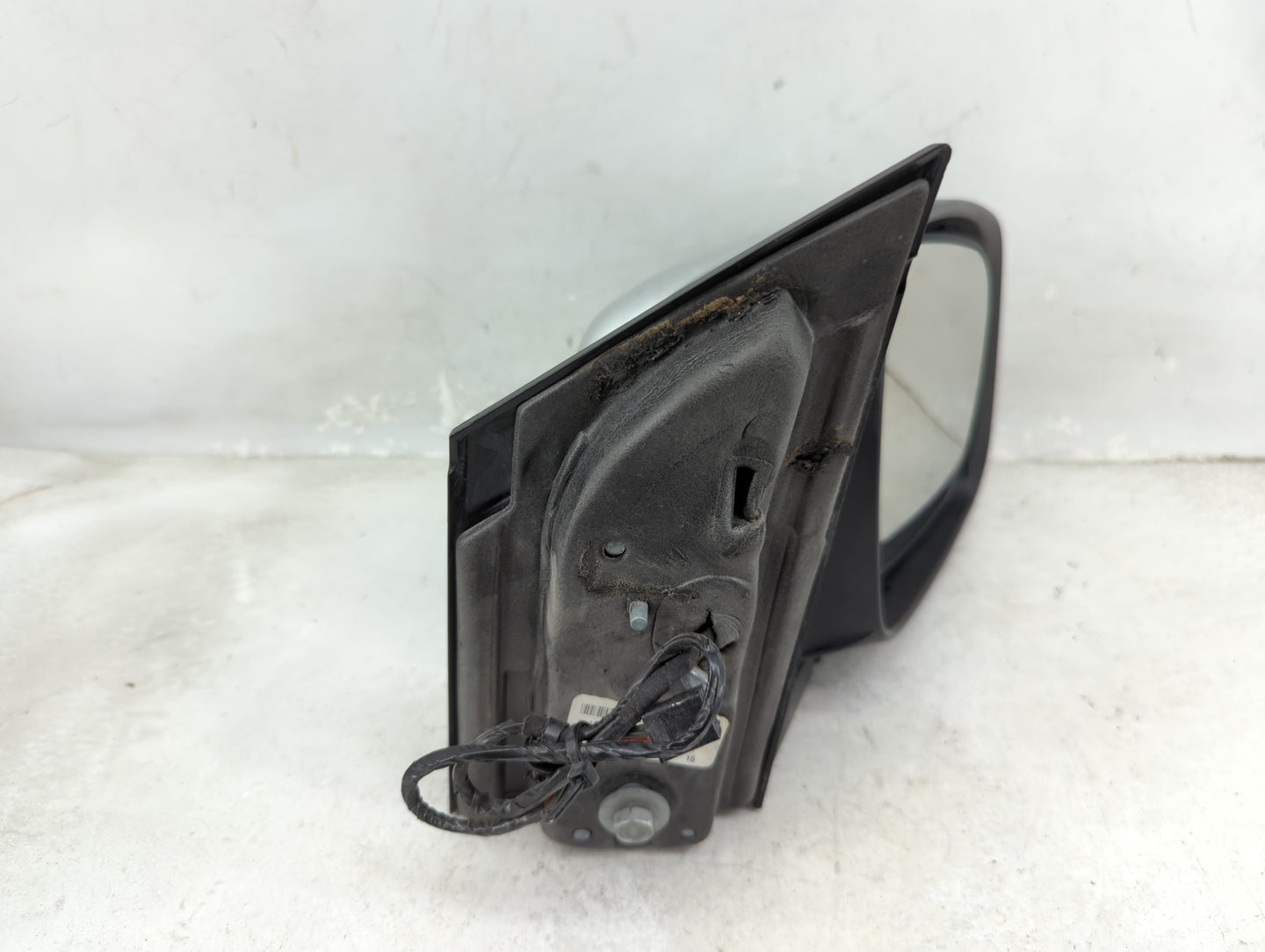 2008-2010 Chrysler Town & Country Passenger Side View Mirror - Right Door Mirror OEM Used - Oemusedautoparts1.com