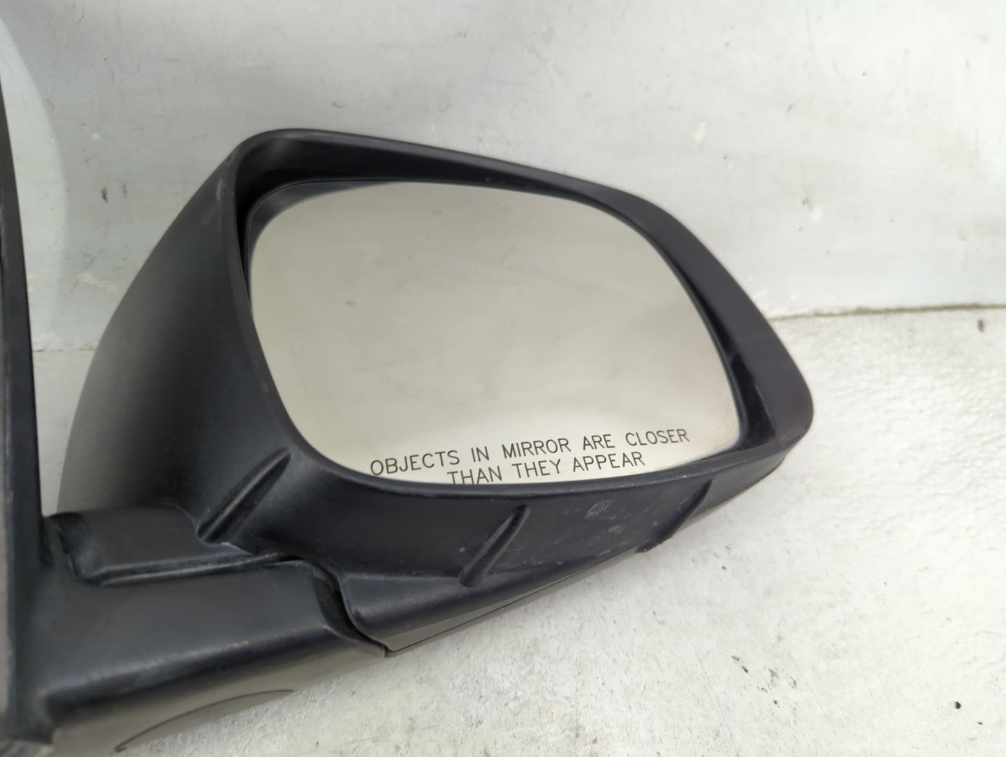 2008-2010 Chrysler Town & Country Passenger Side View Mirror - Right Door Mirror OEM Used - Oemusedautoparts1.com
