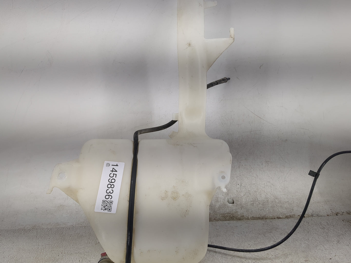 2008 Town & Country Windshield Washer Fluid Reservoir Bottle Oem - Oemusedautoparts1.com