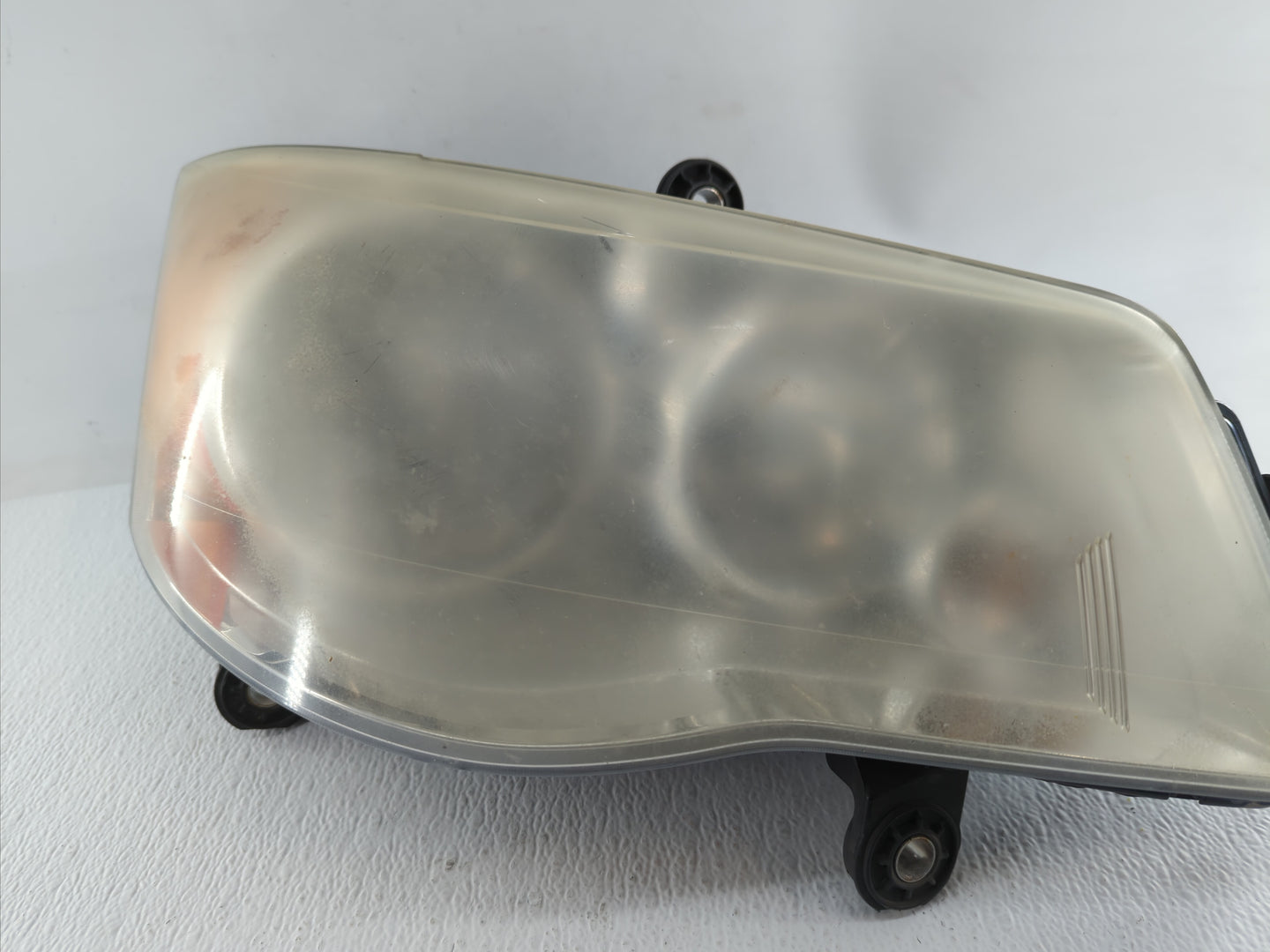 2009 Town & Country Passenger Right Oem Head Light Headlight Lamp - Oemusedautoparts1.com