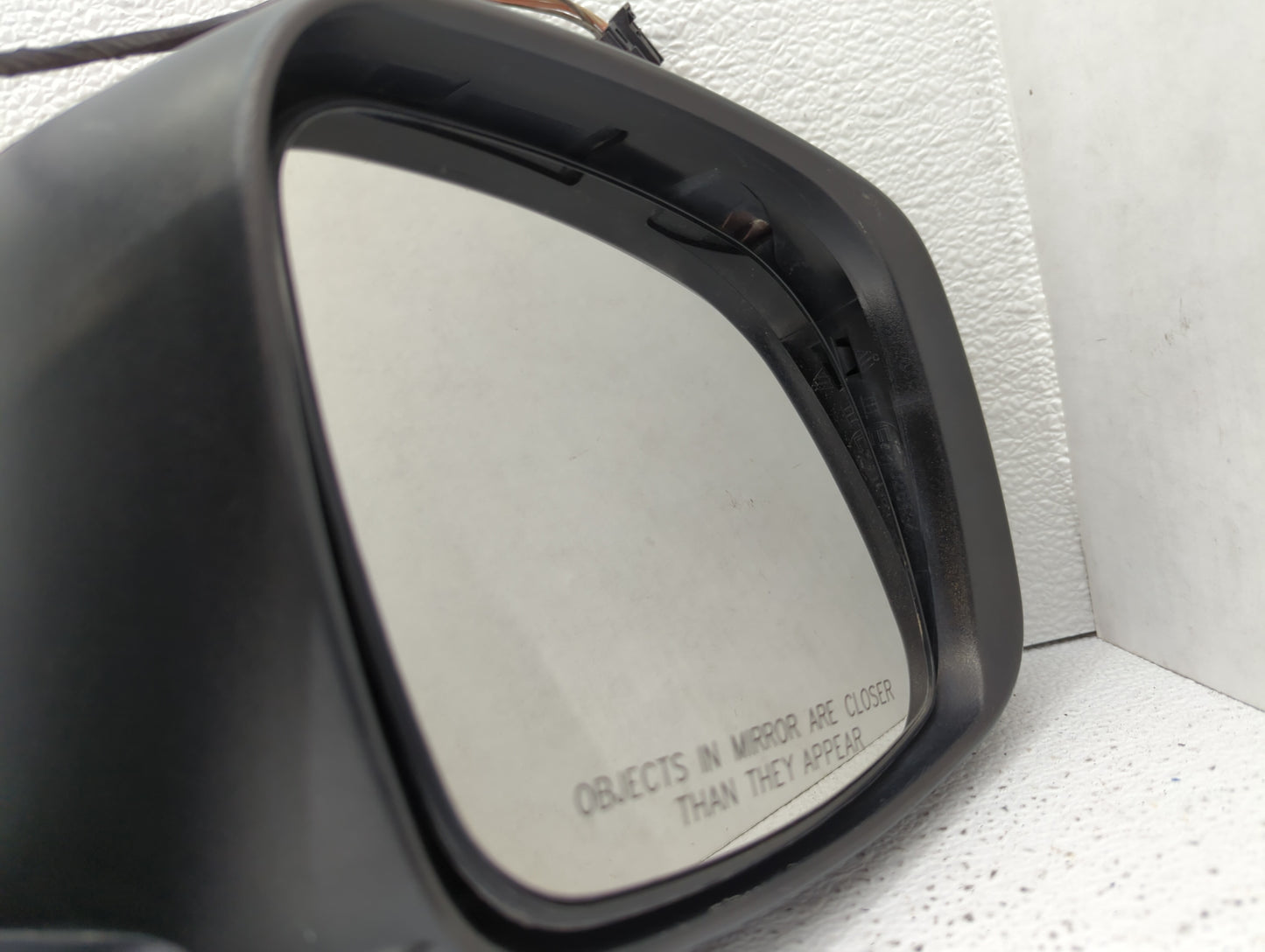 2008-2010 Chrysler Town & Country Driver Side View Mirror - Left Door Mirror OEM Used - Oemusedautoparts1.com