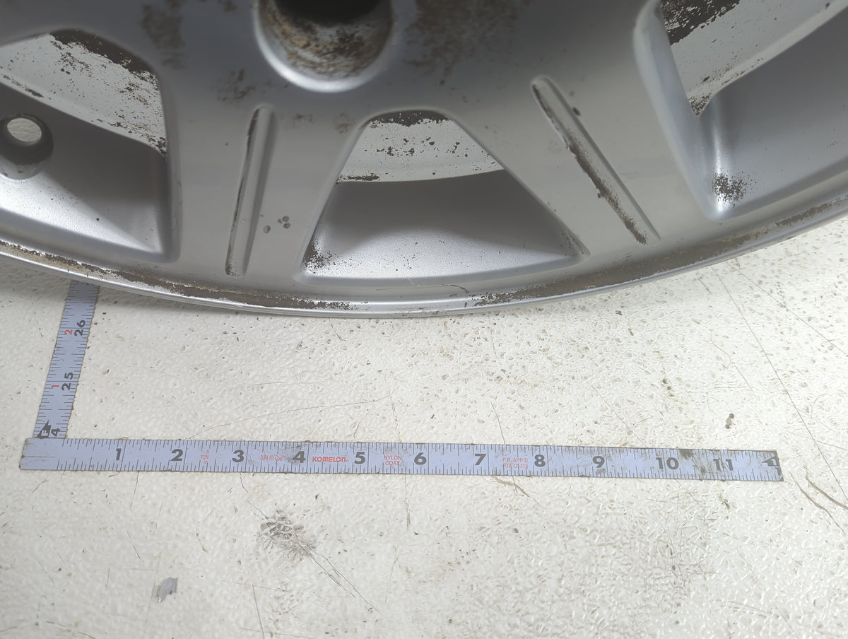 2010 Chrysler Town & Country Oem Wheel Rim 5014449 - Oemusedautoparts1.com