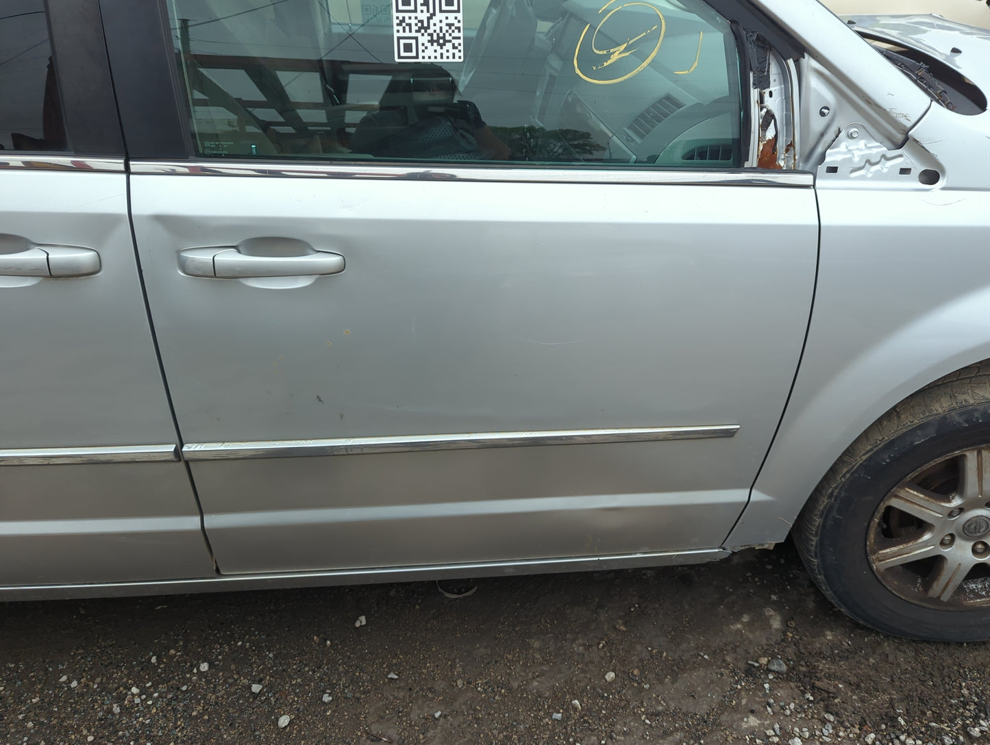 2008-2016 Chrysler Town & Country Passenger Front Door Oem 5014679 - Oemusedautoparts1.com