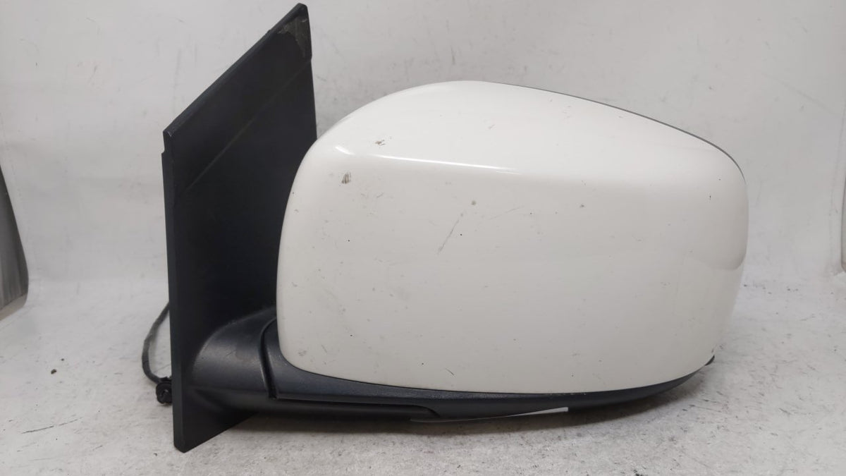 2008-2010 Chrysler Town & Country Driver Side View Mirror - Left Door Mirror OEM Used - Oemusedautoparts1.com