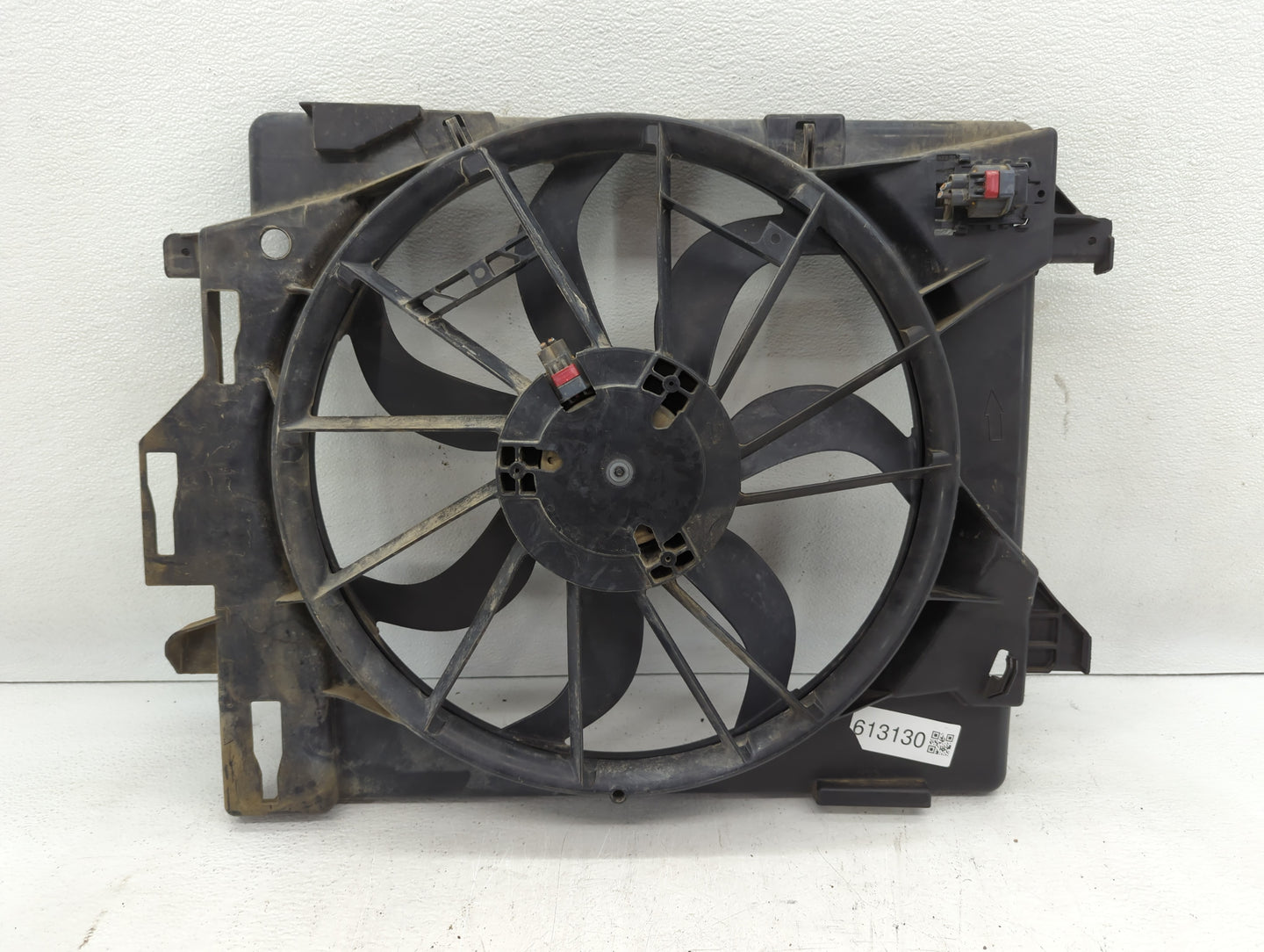 2008-2016 Chrysler Town & Country Left Radiator Fan Motor Assembly Black - Oemusedautoparts1.com