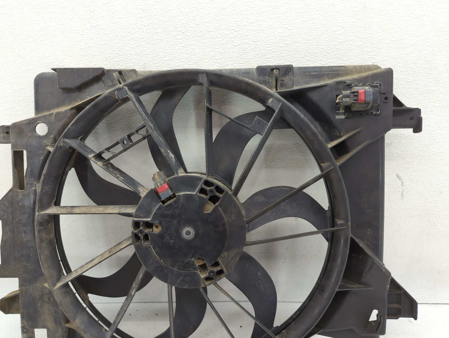 2008-2016 Chrysler Town & Country Left Radiator Fan Motor Assembly Black - Oemusedautoparts1.com