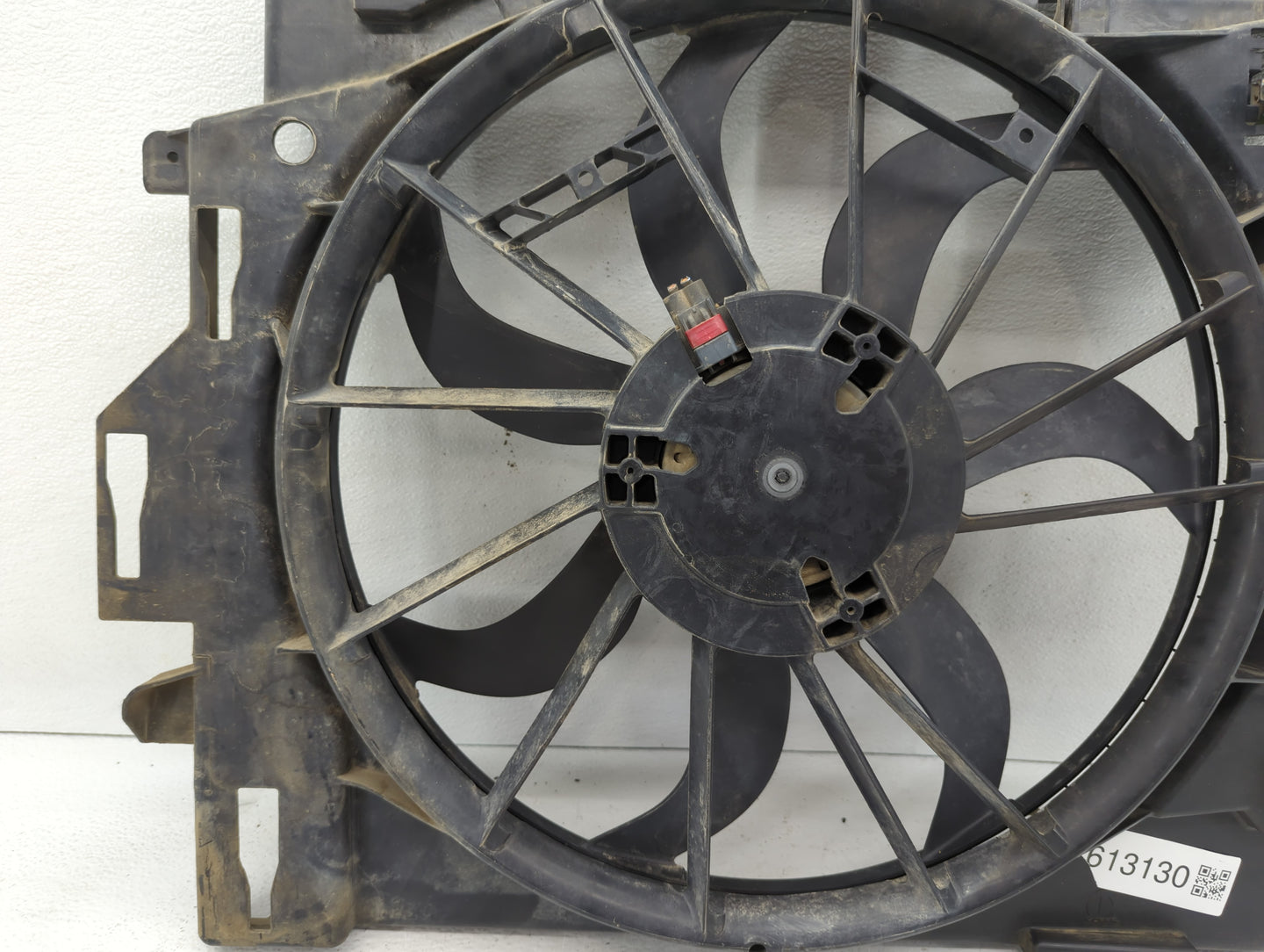 2008-2016 Chrysler Town & Country Left Radiator Fan Motor Assembly Black - Oemusedautoparts1.com