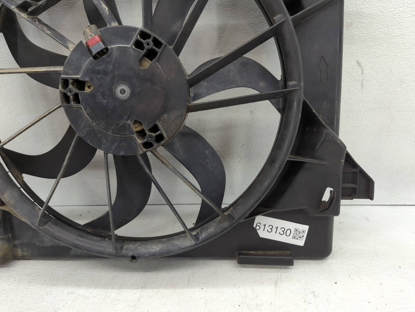 2008-2016 Chrysler Town & Country Left Radiator Fan Motor Assembly Black - Oemusedautoparts1.com