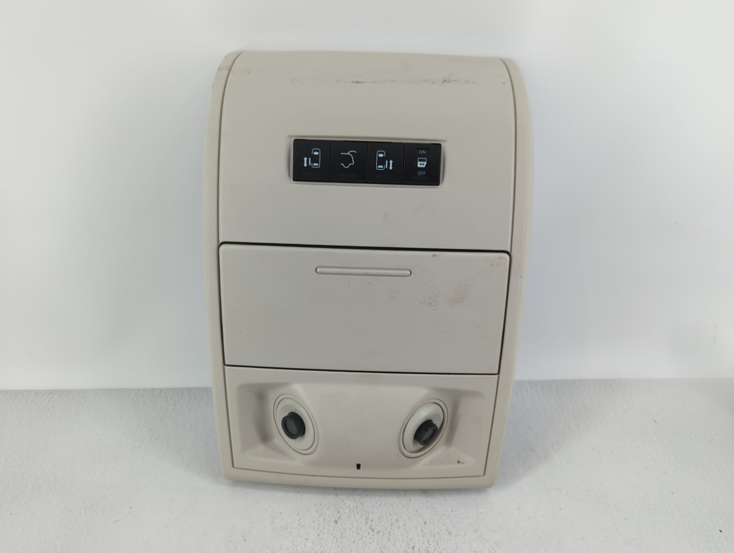 2010 Chrysler Town & Country Overhead Roof Console - Oemusedautoparts1.com