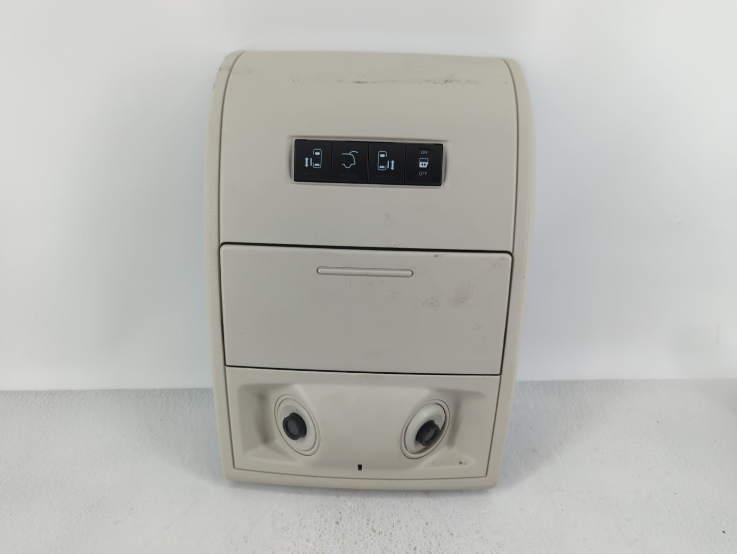 2010 Chrysler Town & Country Overhead Roof Console - Oemusedautoparts1.com