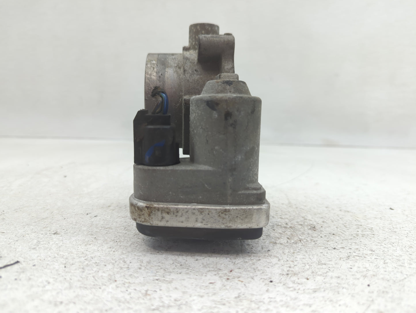 2008-2010 Chrysler Town & Country Throttle Body P/N:A2C33099253 Fits Fits 2006 2007 2008 2009 2010 2011 OEM Used Auto Parts 