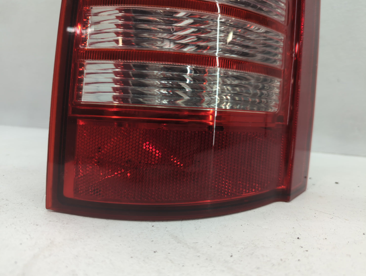 2008-2010 Chrysler Town & Country Tail Light Assembly Passenger Right OEM P/N:05113200AB Fits Fits 2008 2009 2010 OEM Used A