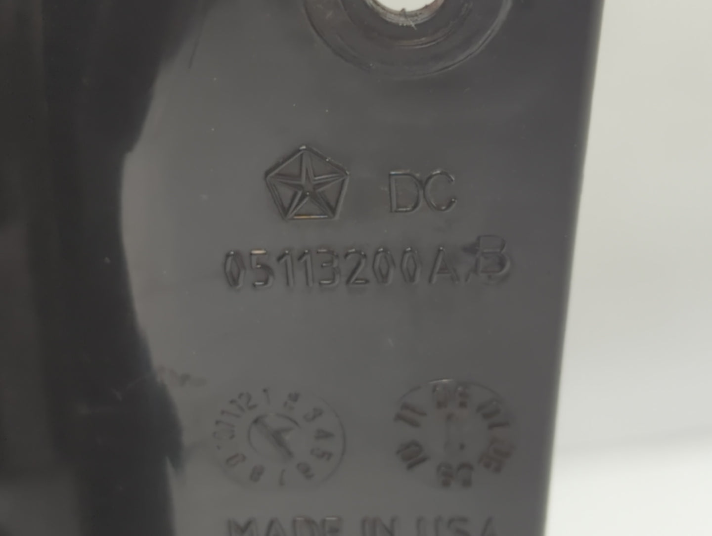 2008-2010 Chrysler Town & Country Tail Light Assembly Passenger Right OEM P/N:05113200AB Fits Fits 2008 2009 2010 OEM Used A